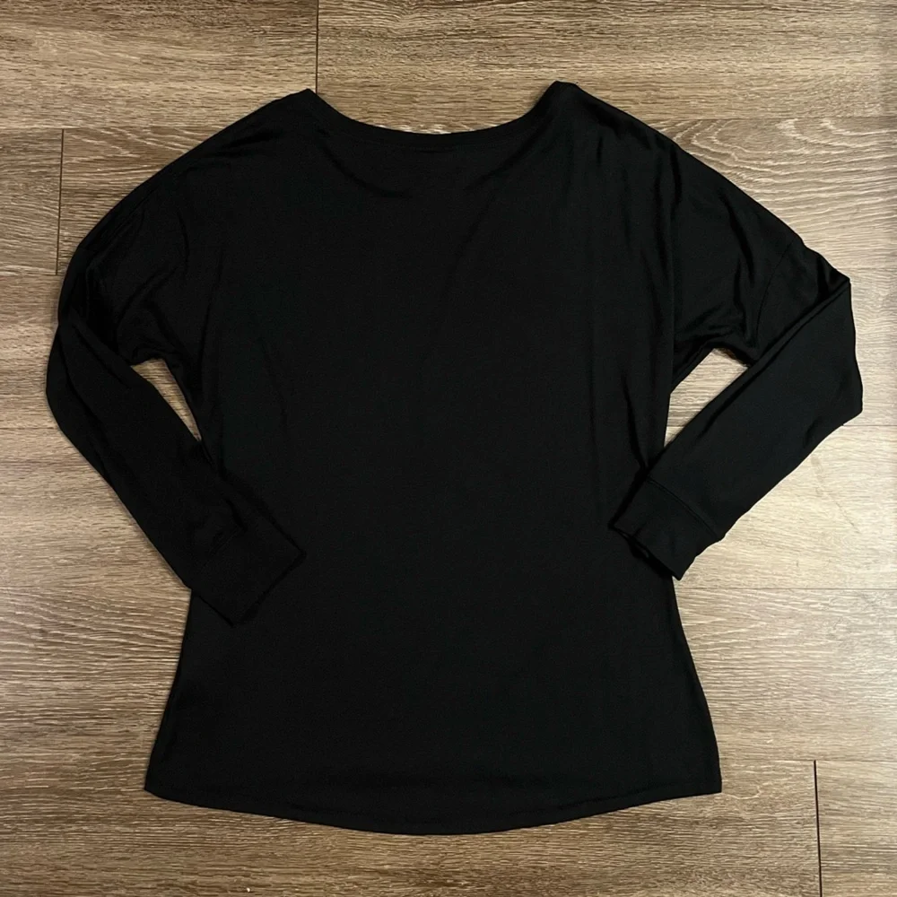 Nike | Futura Logo Scoop-Neck Long Sleeve Top in Black/White Size Medium